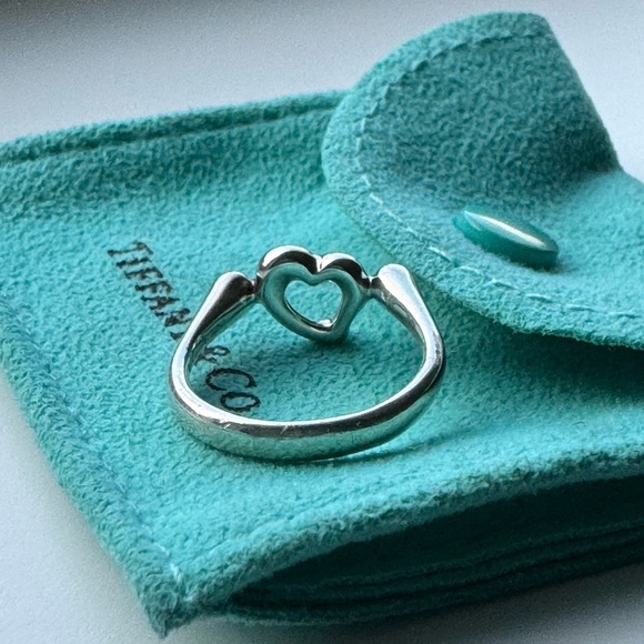 Tiffany & Co. Ring - Picture 4 of 10
